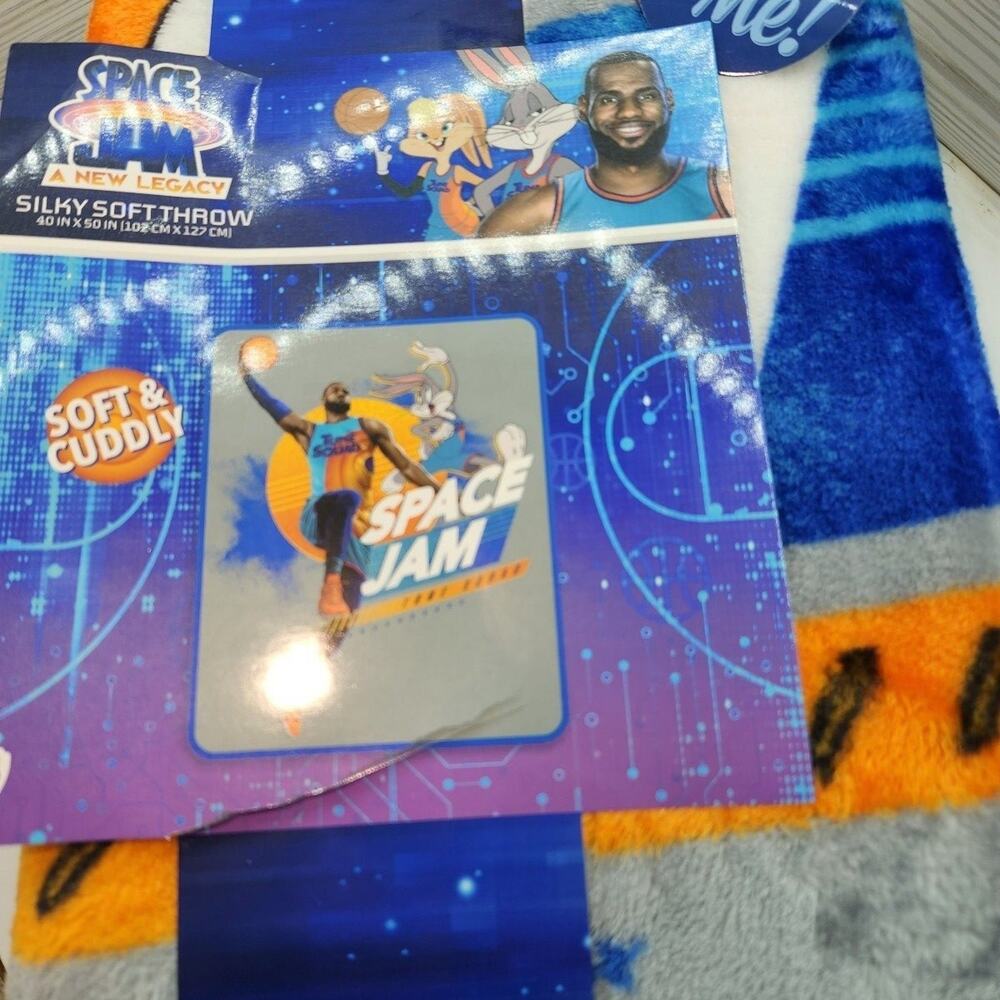Space Jam throw